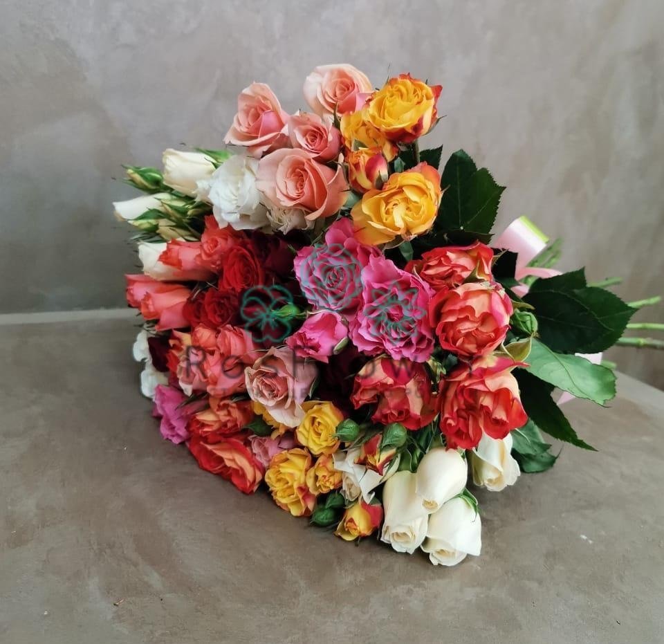 Букет пестрое настроение в Нижнем Новгороде Букет цветов из: Розы в Нижнем Новгороде