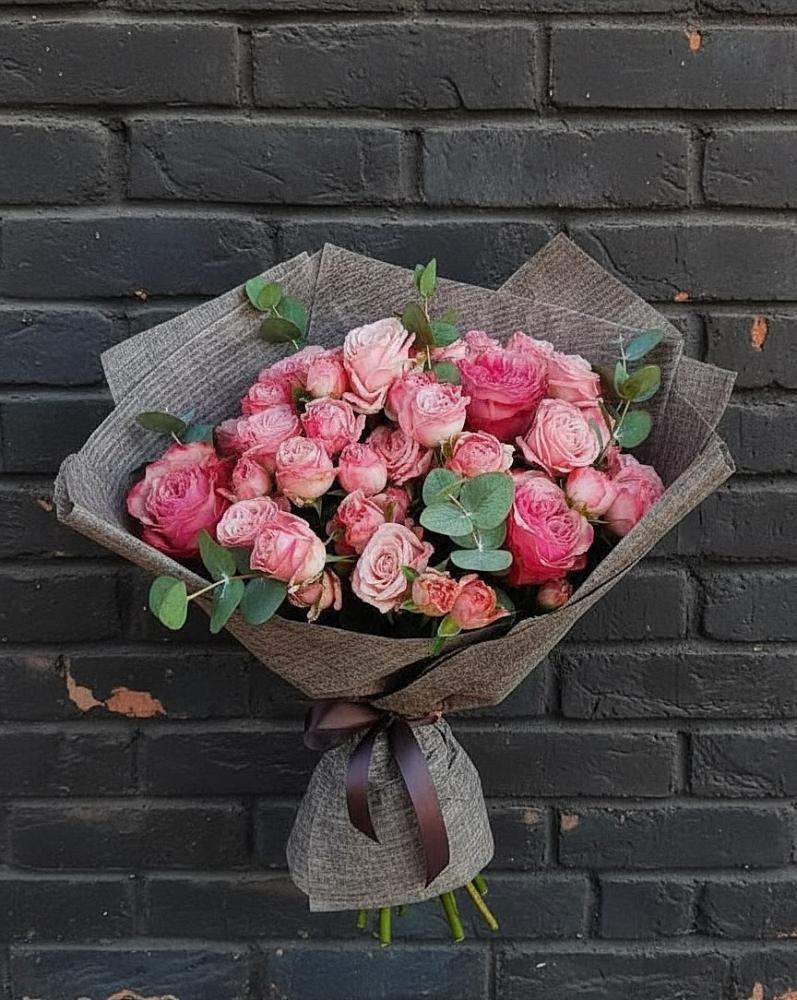 Букет розы в пальмах в Нижнем Новгороде Букет цветов из: Розы в Нижнем Новгороде