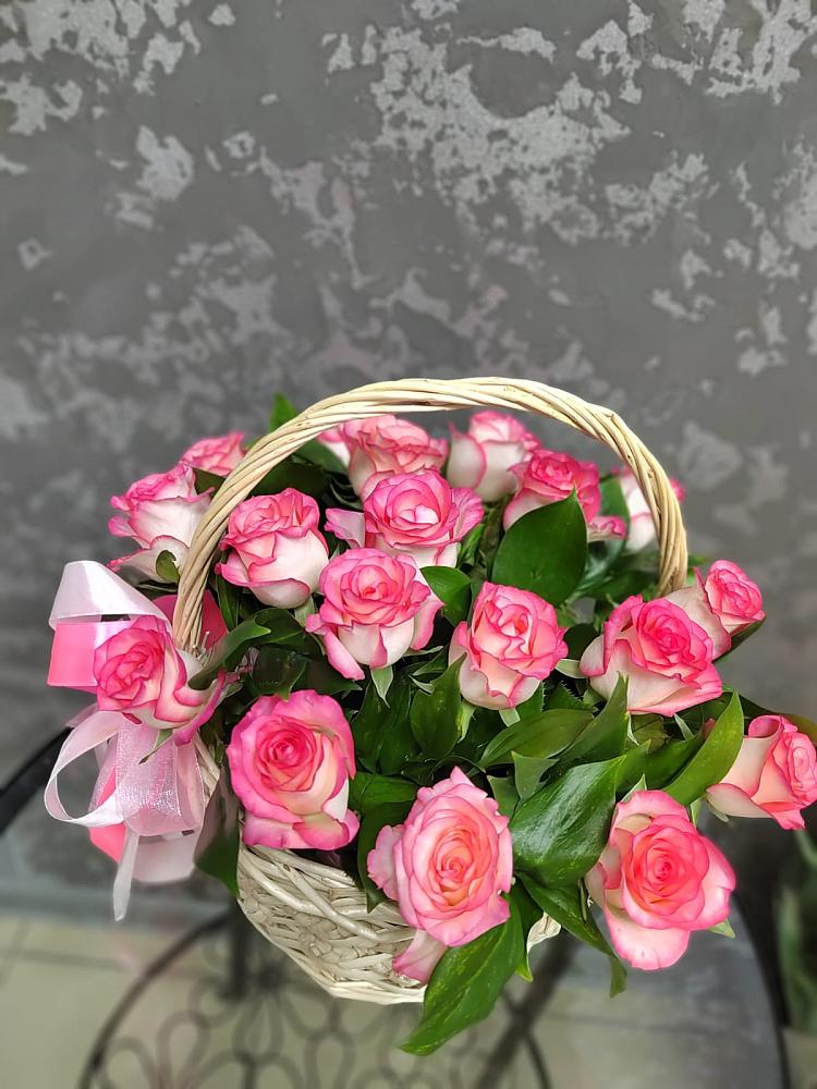 Цветочная композиция из Розы в корзине в Нижнем Новгороде