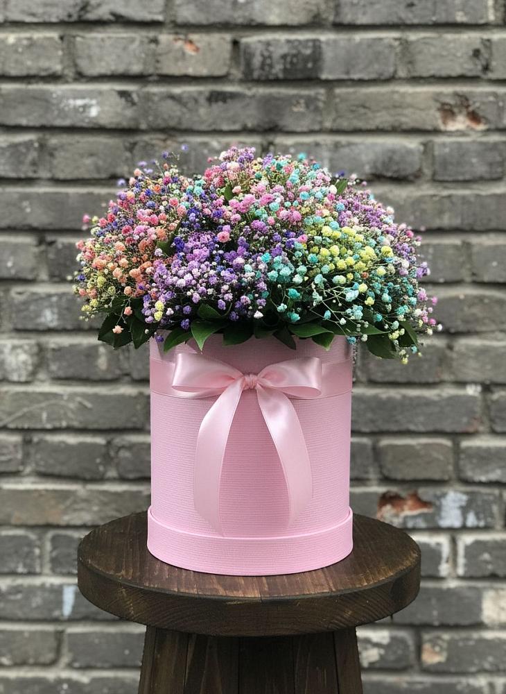 Цветочная композиция из Гипсофила и Розы в шляпной коробке в Нижнем Новгороде