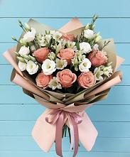 Букет цветов из:  Розы, Альстромерии и Лизиантусы #REPLACE_PRED# Нижнем Новгороде