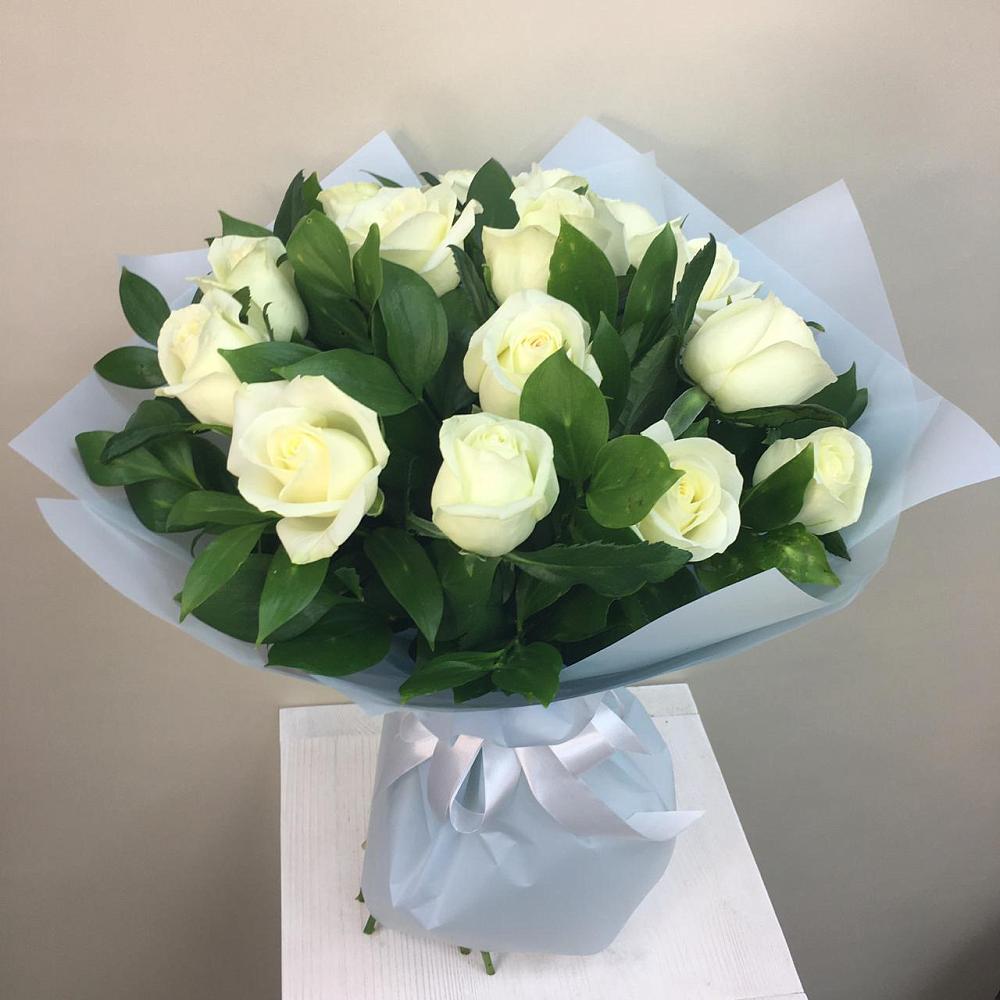 Букет 15 Белых роз Проуд в Нижнем Новгороде