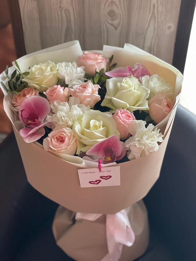 Букет цветов из: Орхидеи, Розы и Гвоздики в Нижнем Новгороде