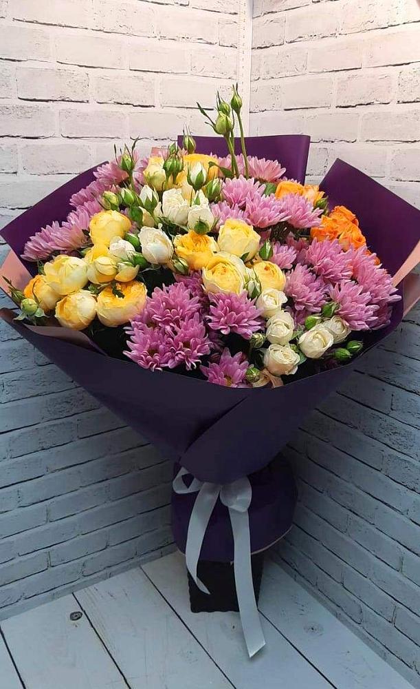 Букет цветов из: Хризантемы и Розы в Нижнем Новгороде