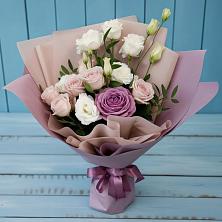 Букет цветов из:  Розы и Лизиантусы в Нижнем Новгороде