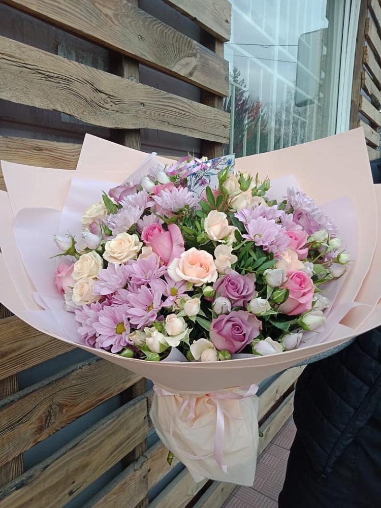 Букет цветов из: Розы и Хризантемы в Нижнем Новгороде