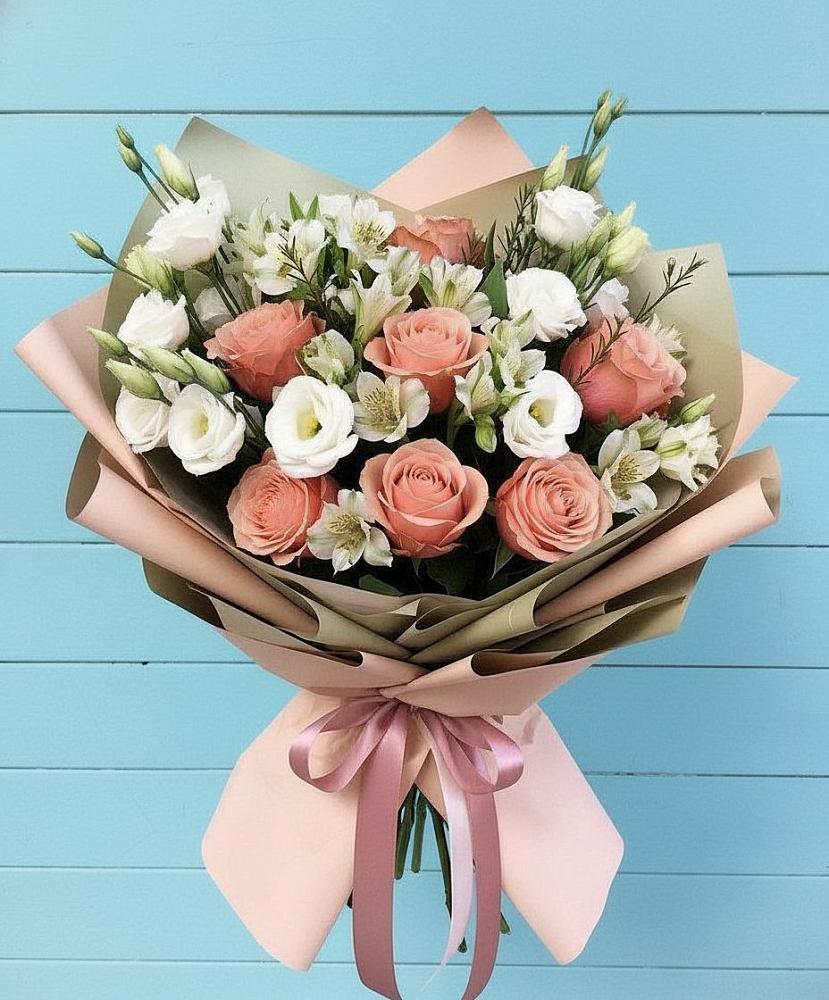 Букет цветов из: Розы, Альстромерии и Лизиантусы в Нижнем Новгороде
