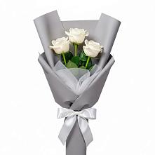 Букет 3 белые розы в Нижнем Новгороде