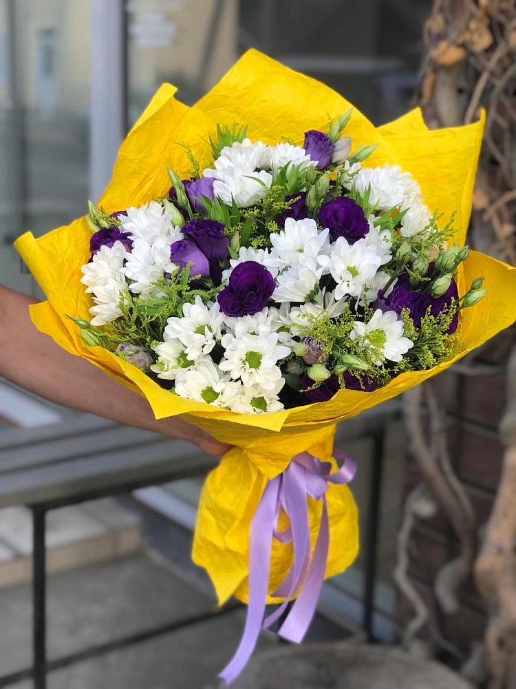 Букет цветов из: Ирисы, Хризантемы и Ромашки в Нижнем Новгороде