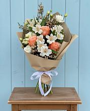 Букет цветов из:  Альстромерии, Лизиантусы, Розы и Хризантемы #REPLACE_PRED# Нижнем Новгороде