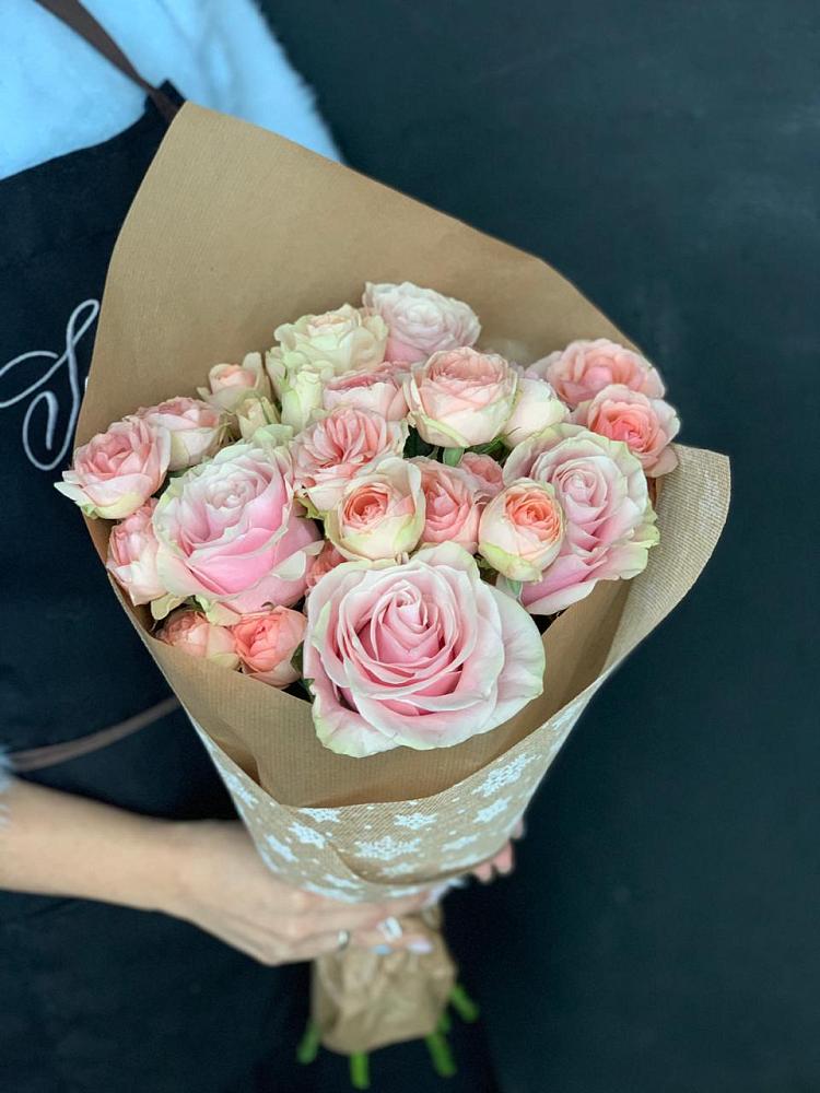 Букет цветов из: Хризантемы и Розы в Нижнем Новгороде