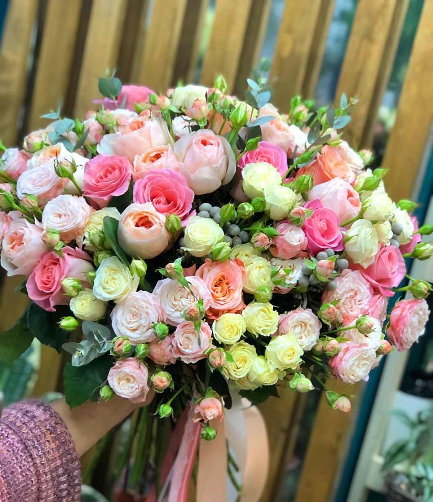 Букет цветов из: Розы в Нижнем Новгороде