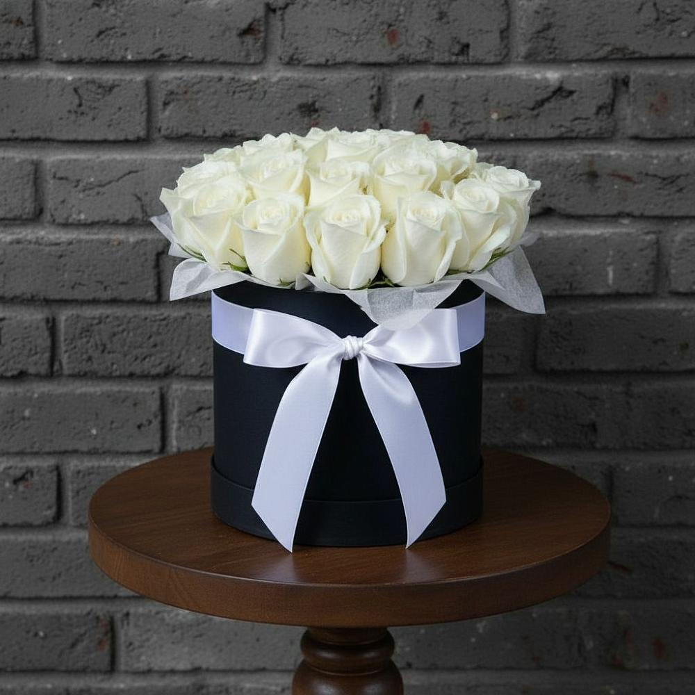 Цветочная композиция из Розы в шляпной коробке в Нижнем Новгороде