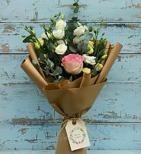 Букет цветов из:  Розы и Лизиантусы в Нижнем Новгороде